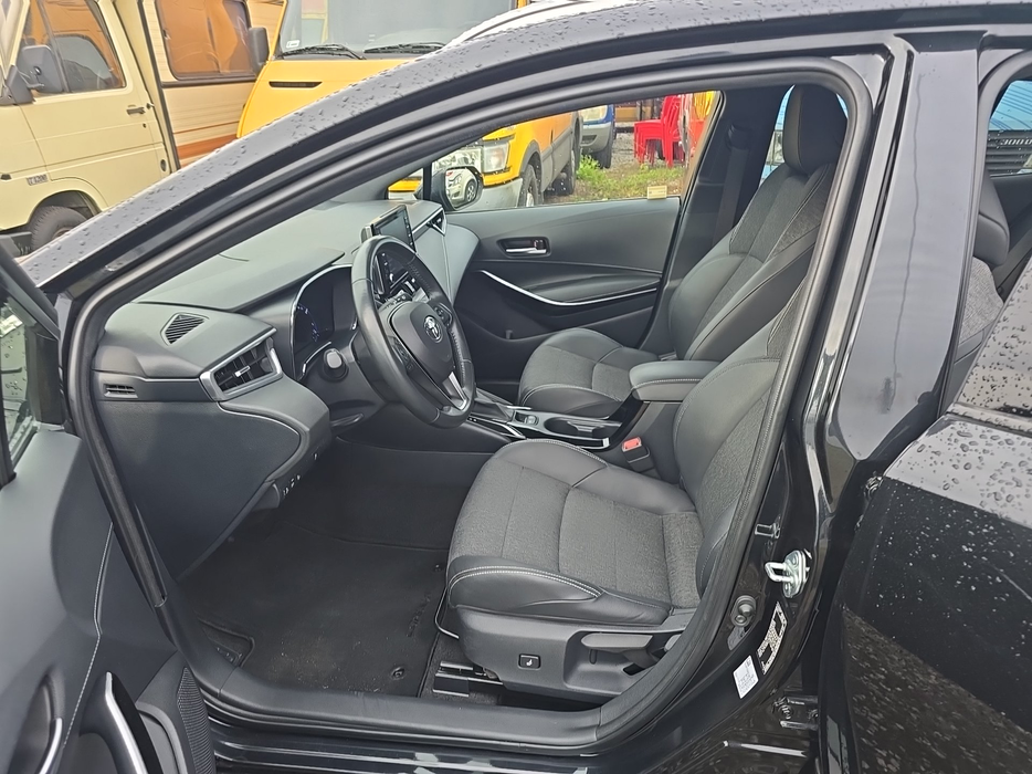 Zdjęcie wnętrza od kierowcy, przód