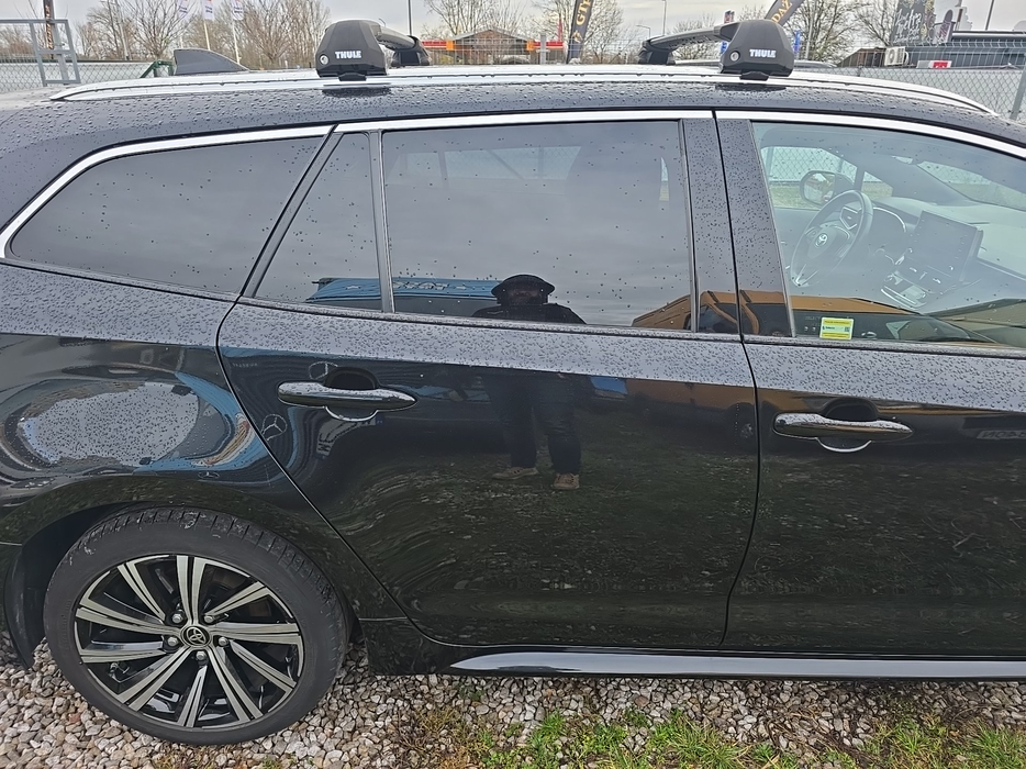 Zdjęcie drzwi tylnych prawych wraz z szybą