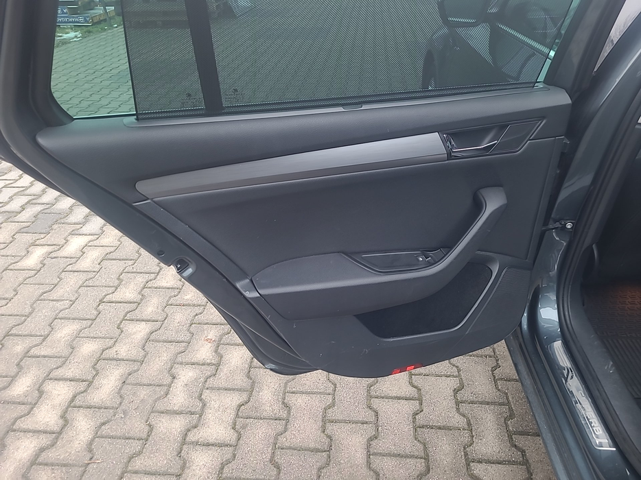 Zdjęcie tapicerki drzwi tylnych lewych