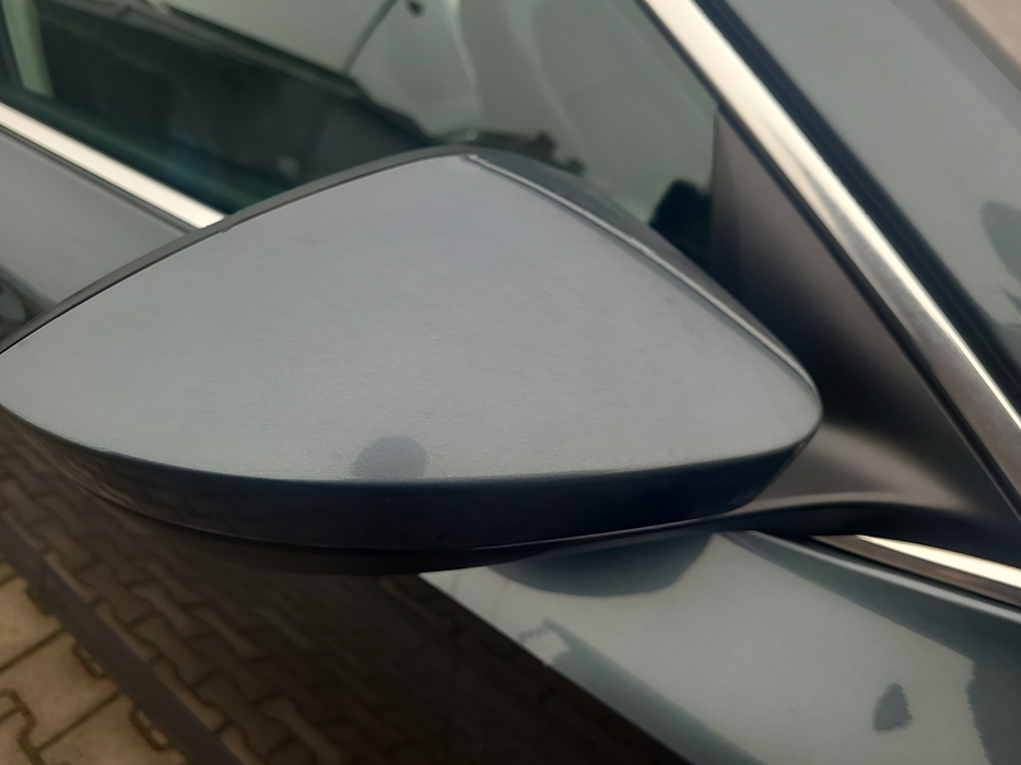 Zdjęcie obudowy lusterka prawego