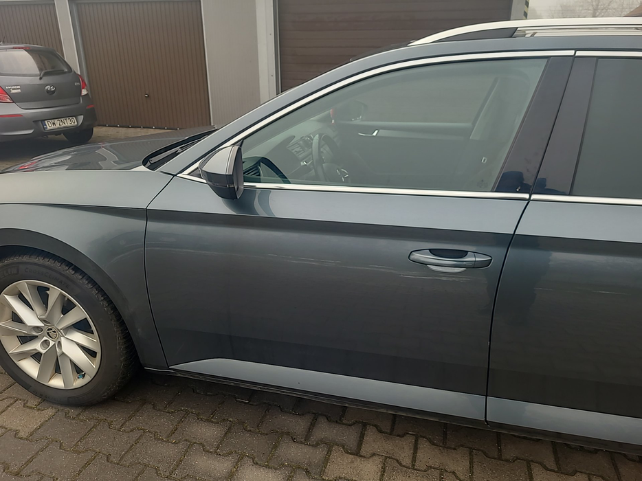 Zdjęcie drzwi przednich lewych wraz z szybą