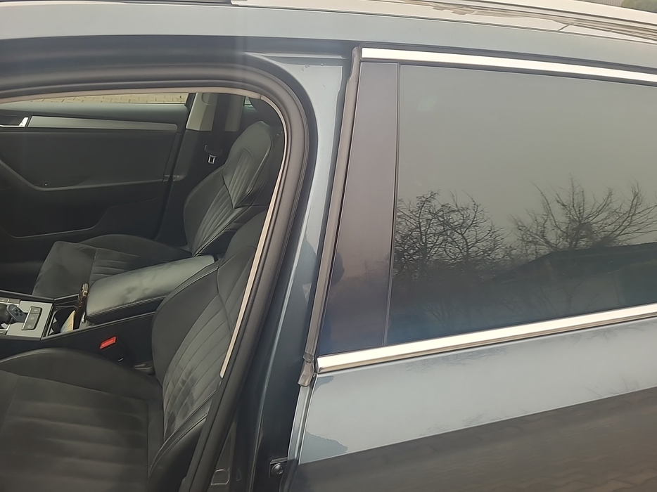 Zdjęcie słupka B lewego