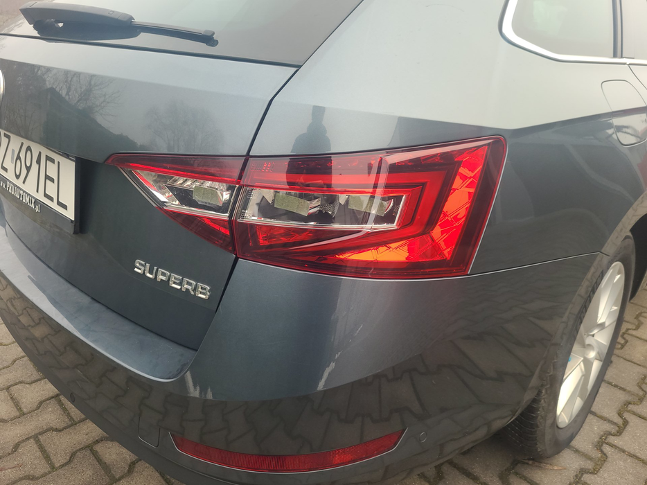 Zdjęcie oświetlenia tylnego prawego