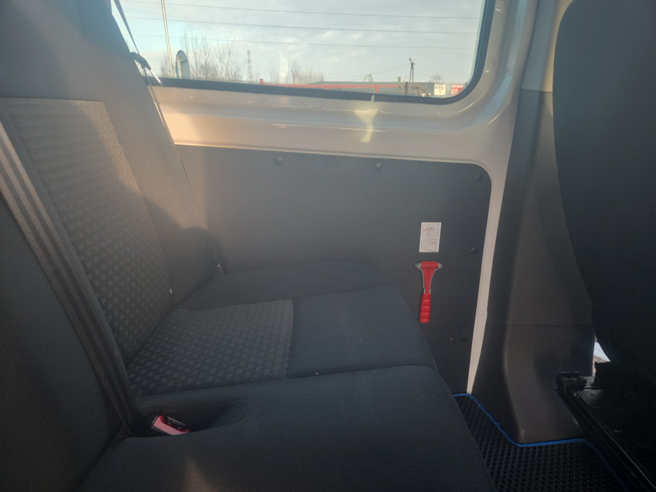 Zdjęcie tapicerki drzwi przednich lewych