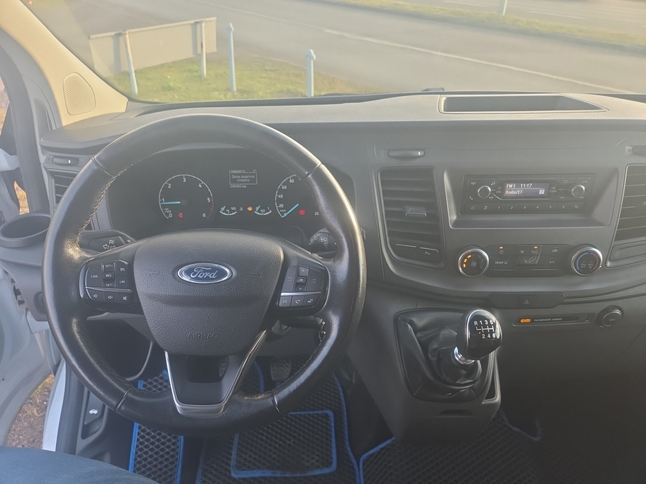 Zdjęcie kokpitu i kierownicy