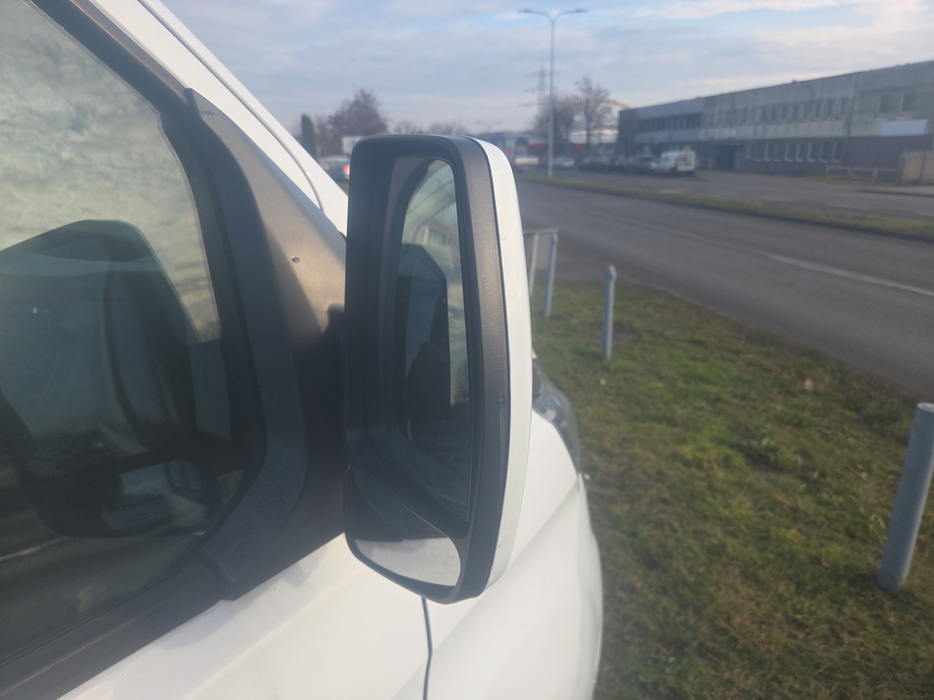 Zdjęcie zwierciadła lusterka prawego