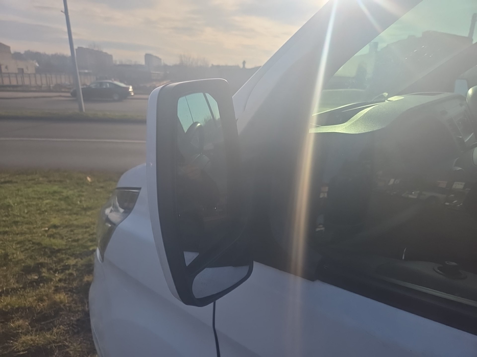 Zdjęcie zwierciadła lusterka lewego