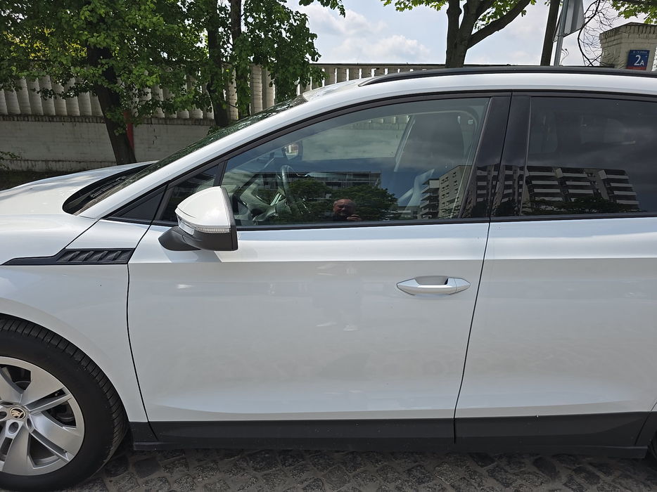 Zdjęcie drzwi przednich lewych wraz z szybą