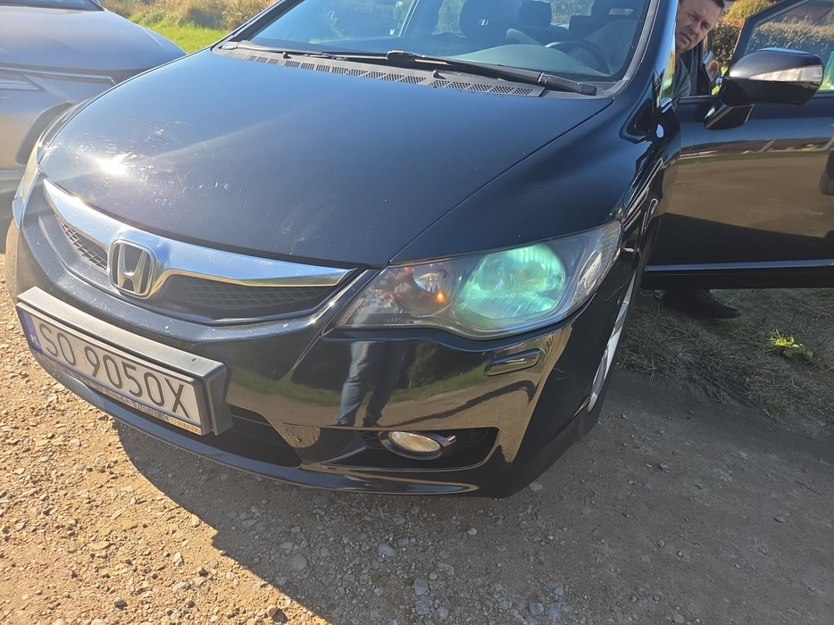 Zdjęcie oświetlenia przedniego i dolnego lewego