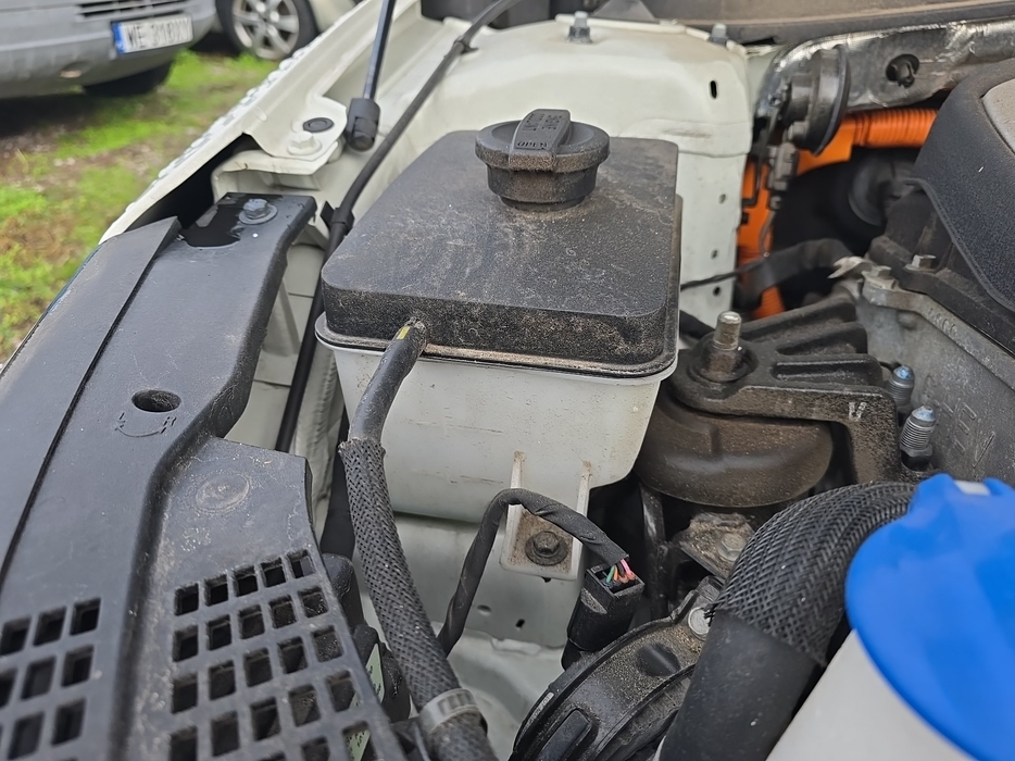 Zdjęcie zbiorniczka płynu chłodzącego