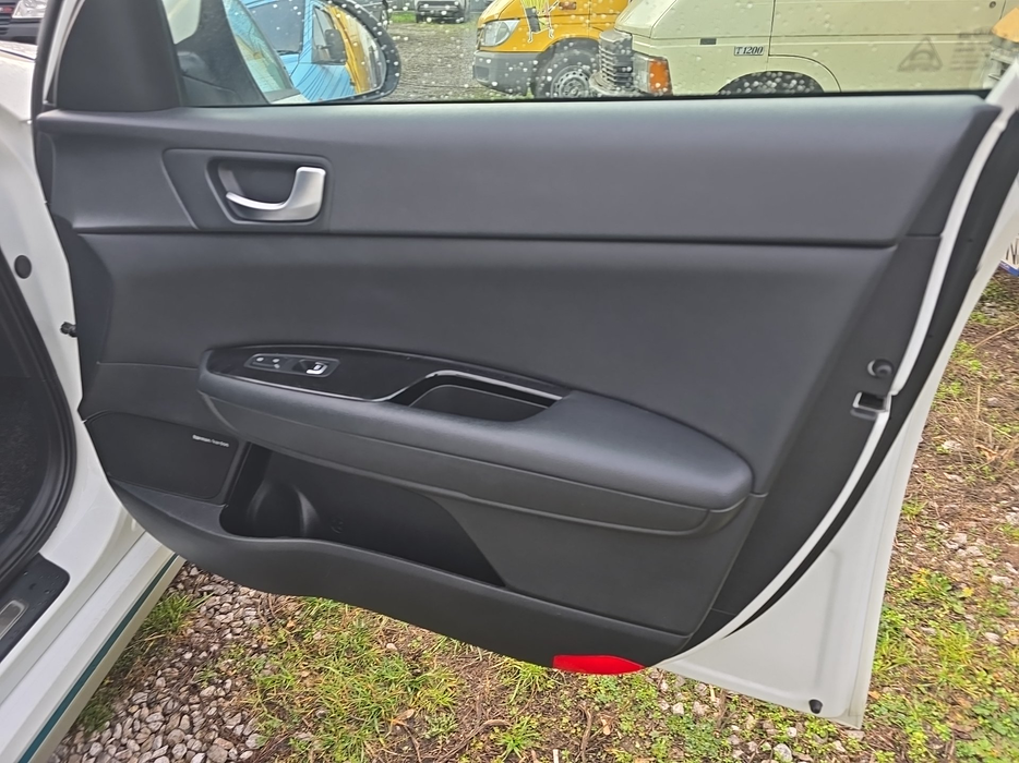 Zdjęcie tapicerki drzwi przednich prawych