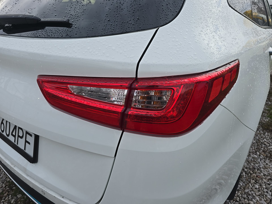 Zdjęcie oświetlenia tylnego prawego