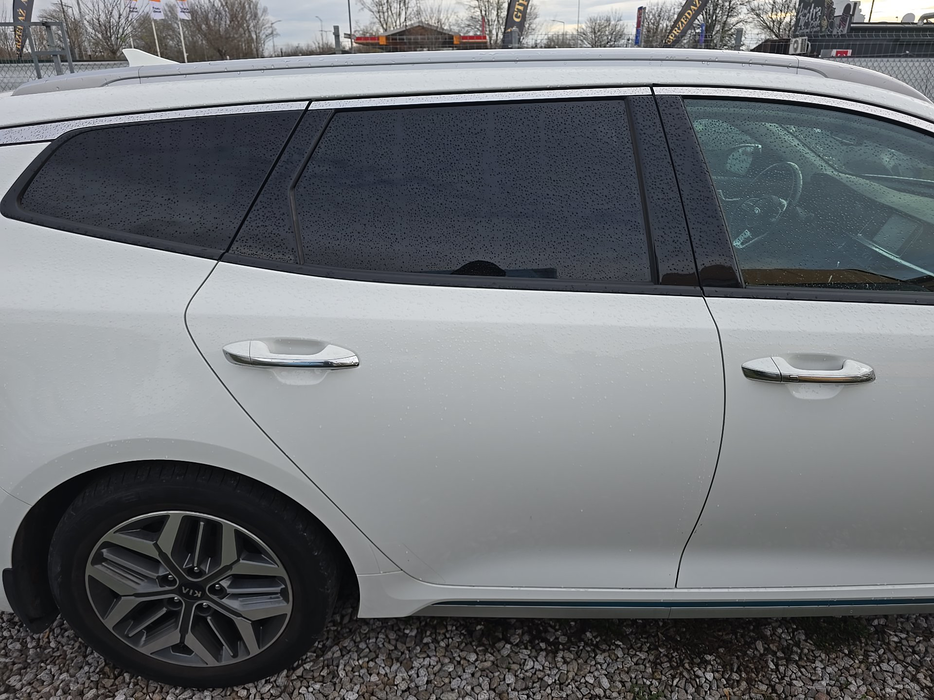 Zdjęcie drzwi tylnych prawych wraz z szybą