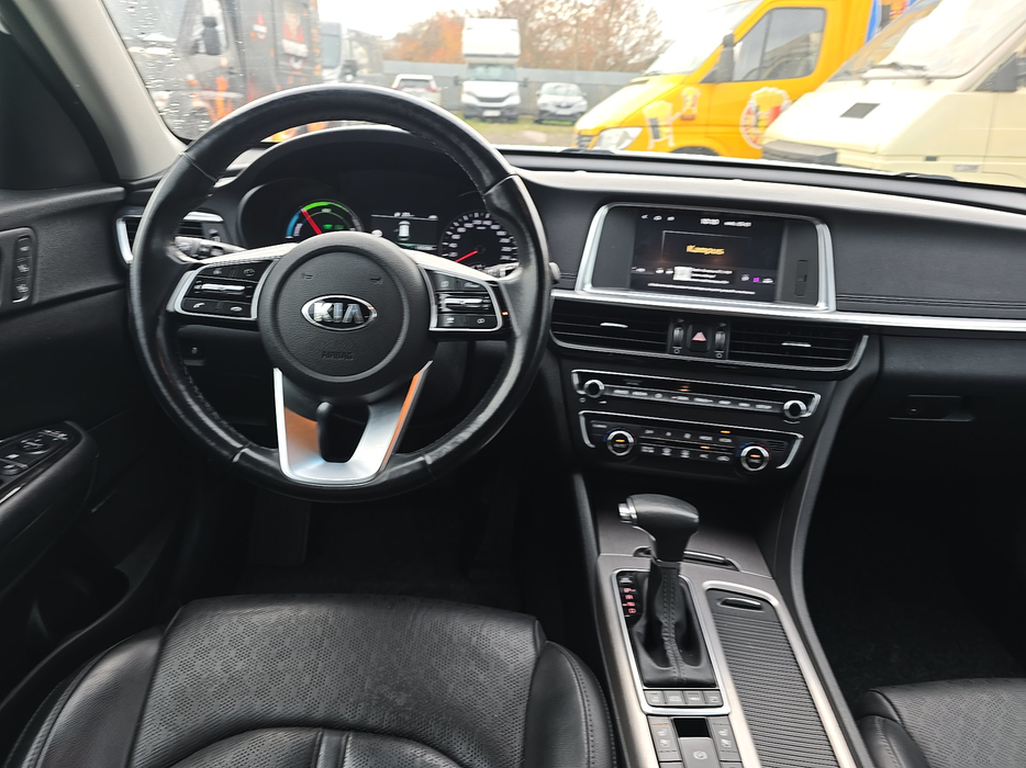 Zdjęcie kokpitu i kierownicy