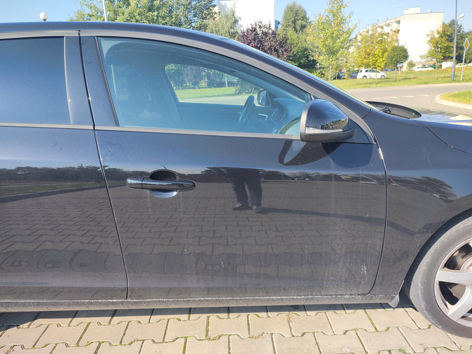 Zdjęcie drzwi przednich prawych wraz z szybą