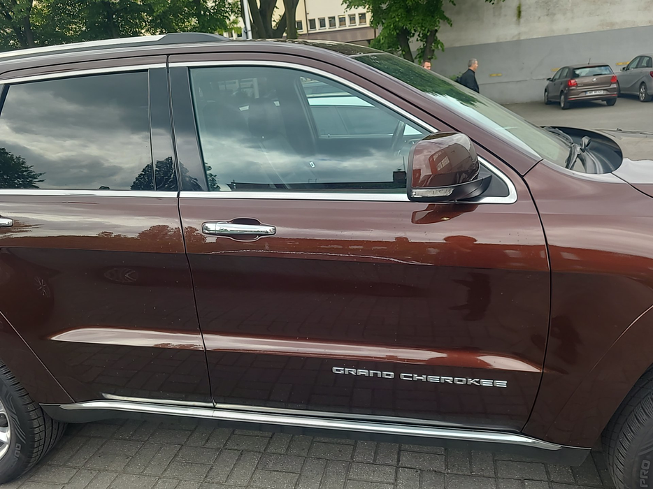Zdjęcie drzwi przednich prawych wraz z szybą