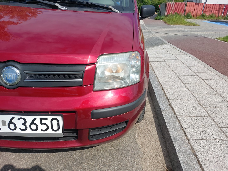 Zdjęcie oświetlenia przedniego i dolnego lewego
