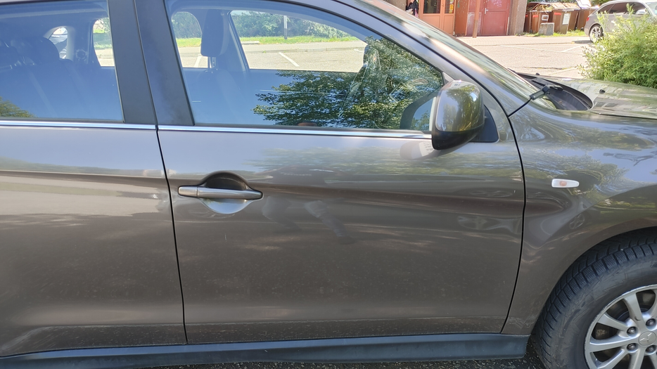 Zdjęcie drzwi przednich prawych wraz z szybą