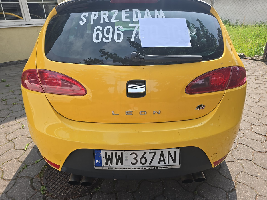 Zdjęcie pokrywy bagażnika