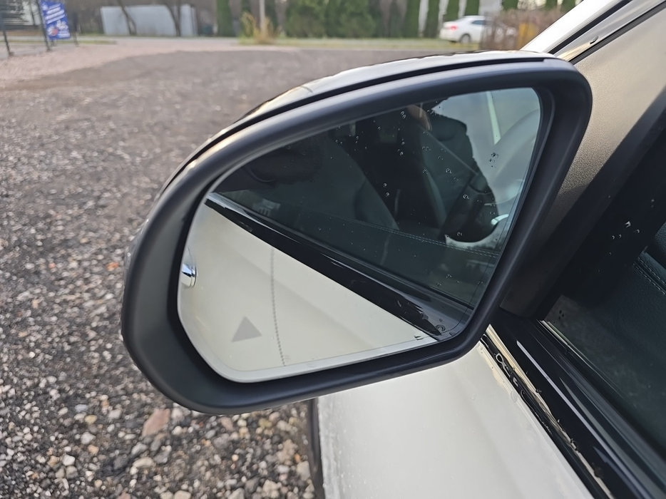 Zdjęcie zwierciadła lusterka lewego