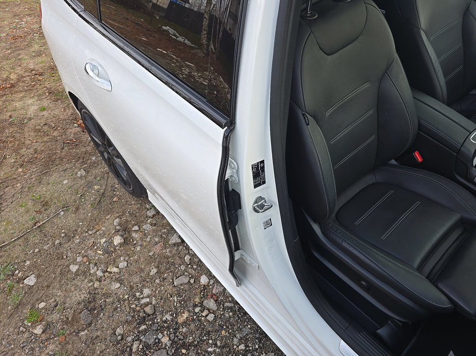 Zdjęcie słupka B prawego