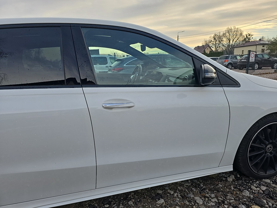 Zdjęcie drzwi przednich prawych wraz z szybą