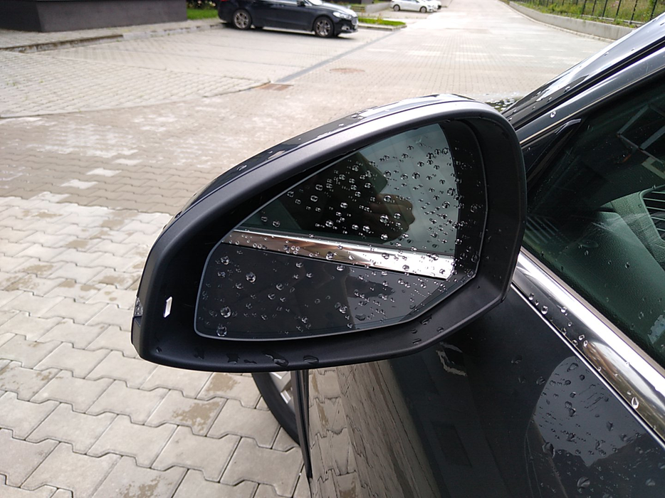 Zdjęcie zwierciadła lusterka lewego
