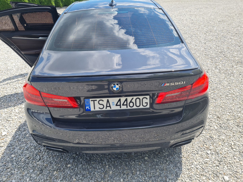 Zdjęcie pokrywy bagażnika