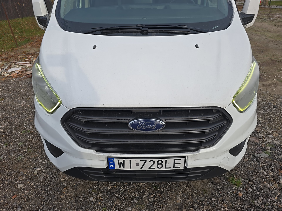 Zdjęcie pokrywy komory silnika