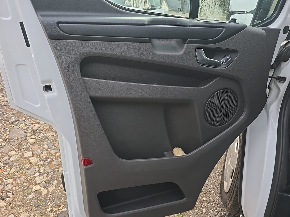 Zdjęcie tapicerki drzwi przednich lewych