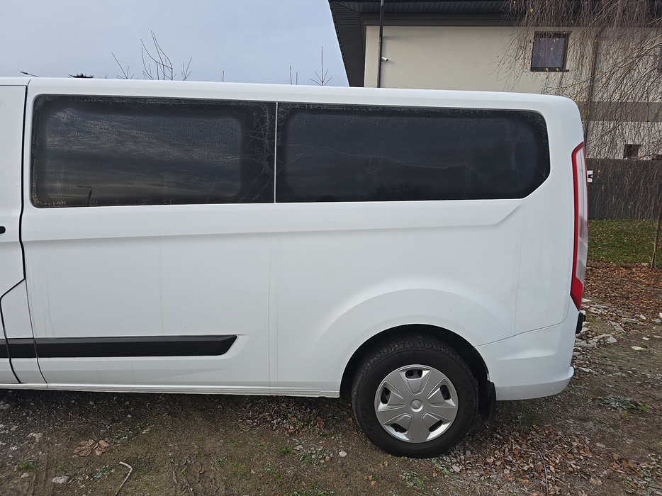 Zdjęcie lewej strony nadwozia