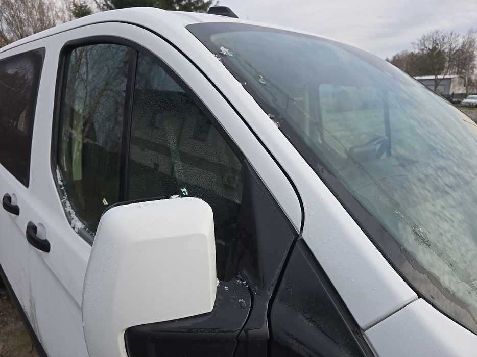 Zdjęcie słupka A prawego