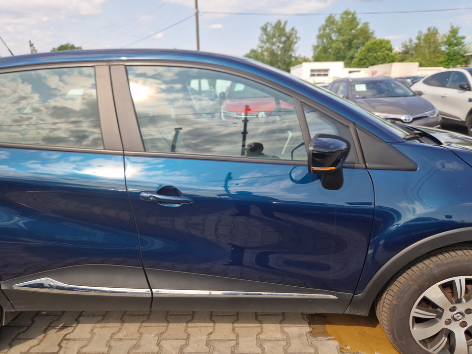 Zdjęcie drzwi przednich prawych wraz z szybą