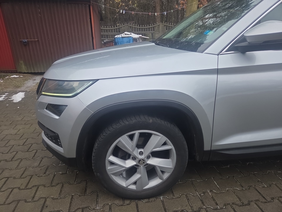 Zdjęcie błotnika przedniego lewego