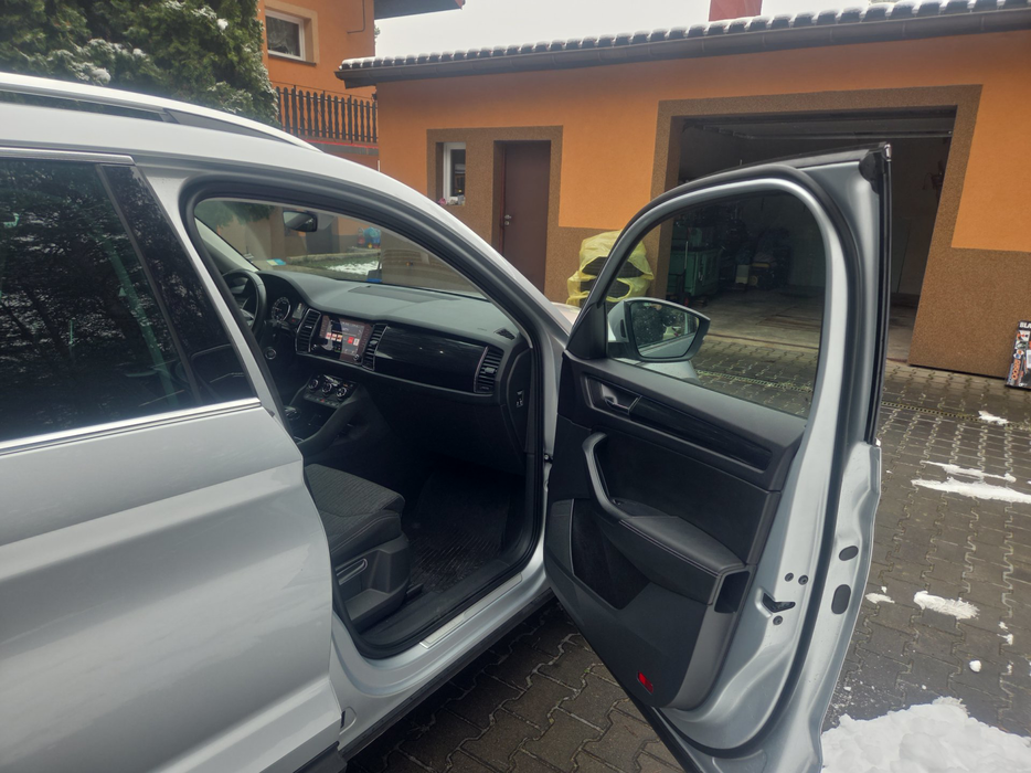 Zdjęcie wnętrza od pasażera, przód