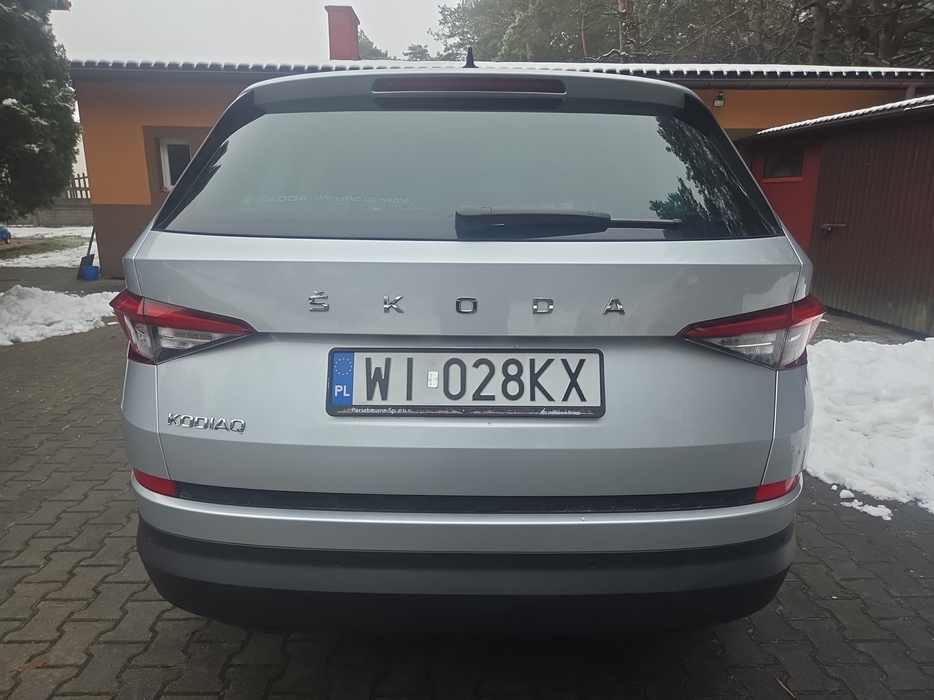 Zdjęcie pokrywy bagażnika