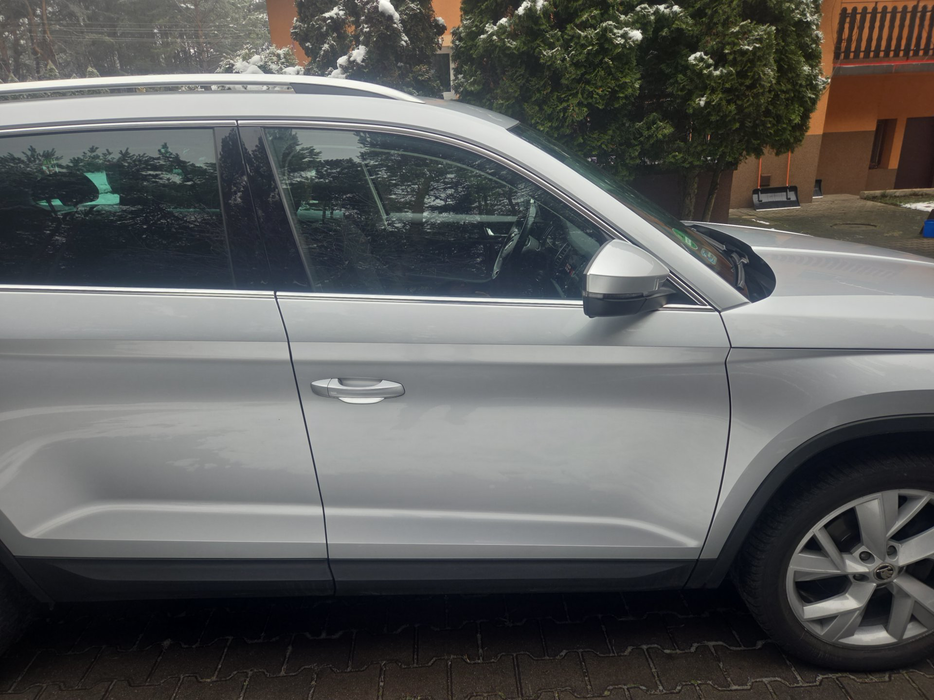 Zdjęcie drzwi przednich prawych wraz z szybą