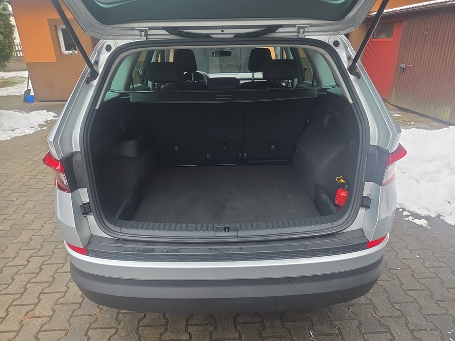 Zdjęcie przestrzeni bagażowej