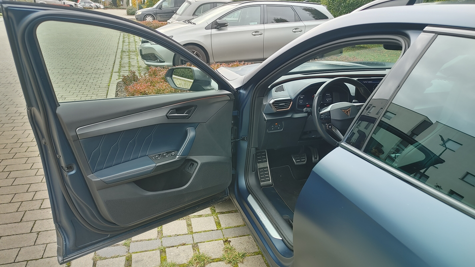 Zdjęcie tapicerki drzwi przednich lewych