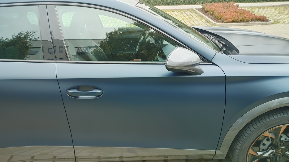 Zdjęcie drzwi przednich prawych wraz z szybą