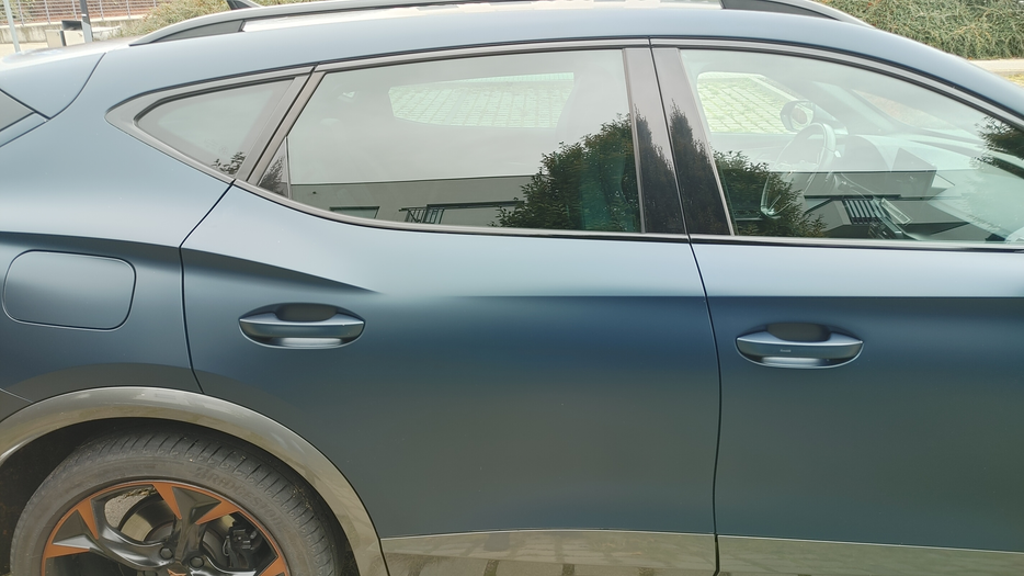 Zdjęcie drzwi tylnych prawych wraz z szybą