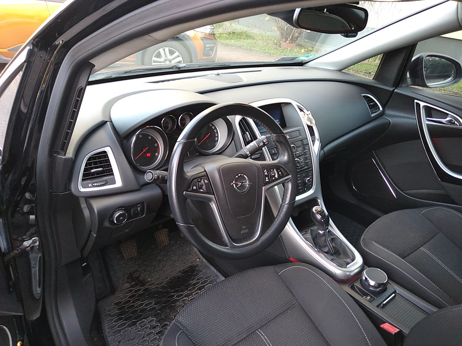 Zdjęcie kokpitu i kierownicy