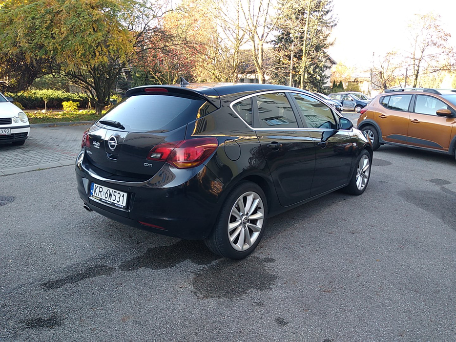 Zdjęcie po ukosie, prawy tył