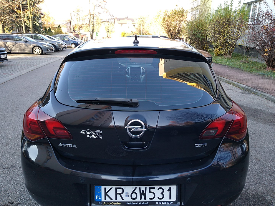 Zdjęcie pokrywy bagażnika