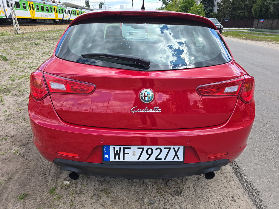 Zdjęcie pokrywy bagażnika