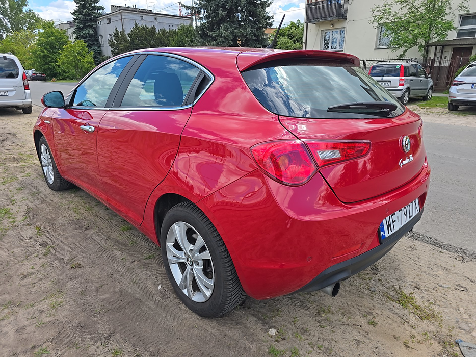 Zdjęcie po ukosie, lewy tył