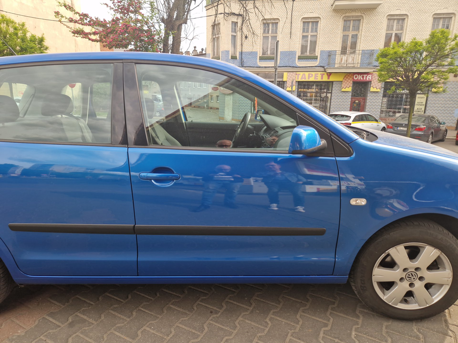 Zdjęcie drzwi przednich prawych wraz z szybą