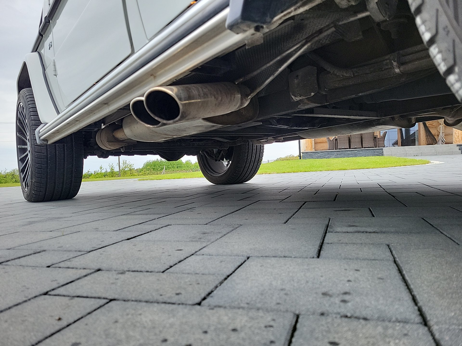 Zdjęcie progu tylnego lewego od dołu po przekątnej