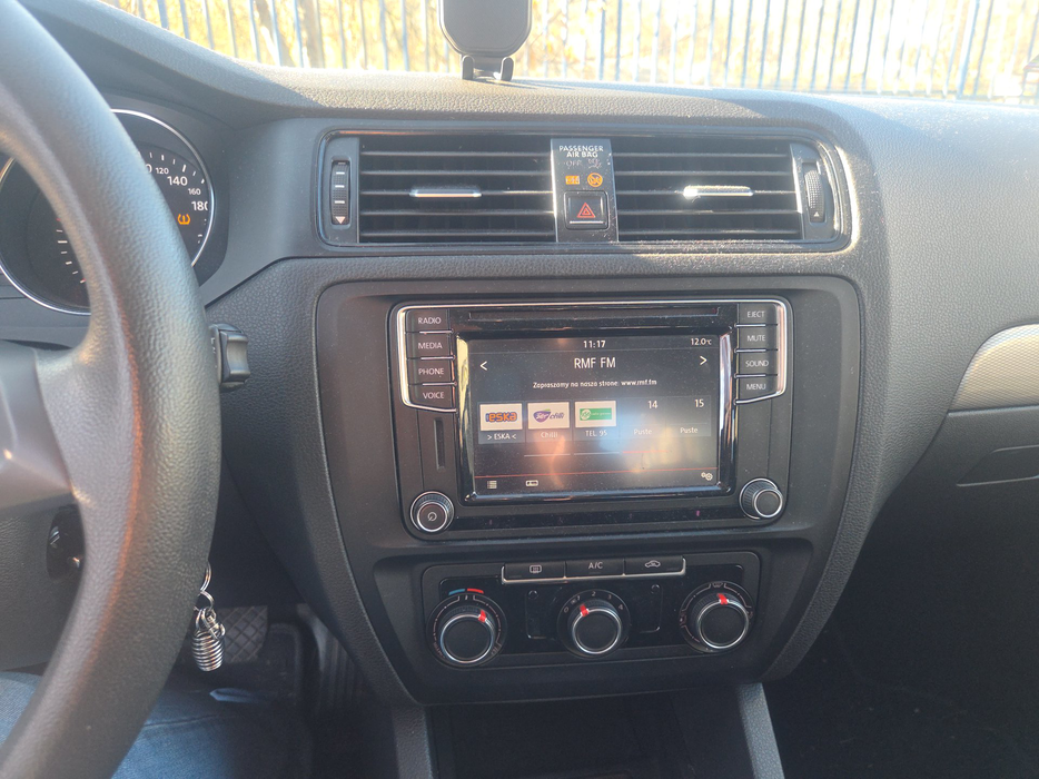 Zdjęcie jednostki multimedialnej