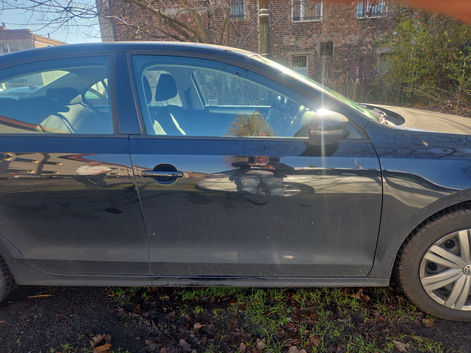 Zdjęcie drzwi przednich prawych wraz z szybą